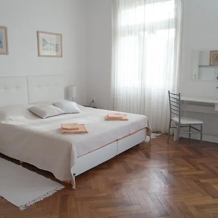Sonata Apartman